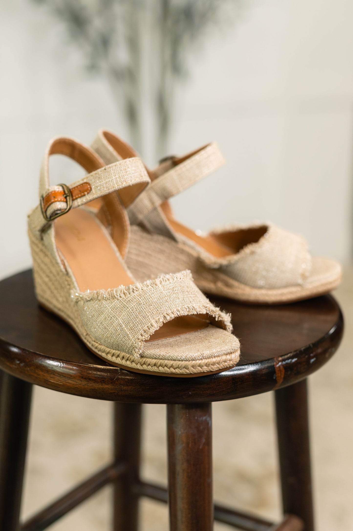 Arnold Natural Linen Wedges