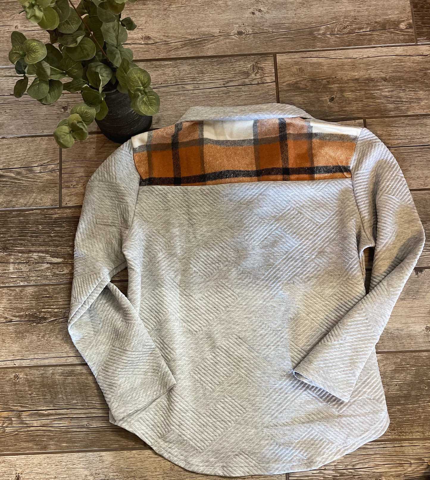 Fall Vibes Quarter-Snap Top