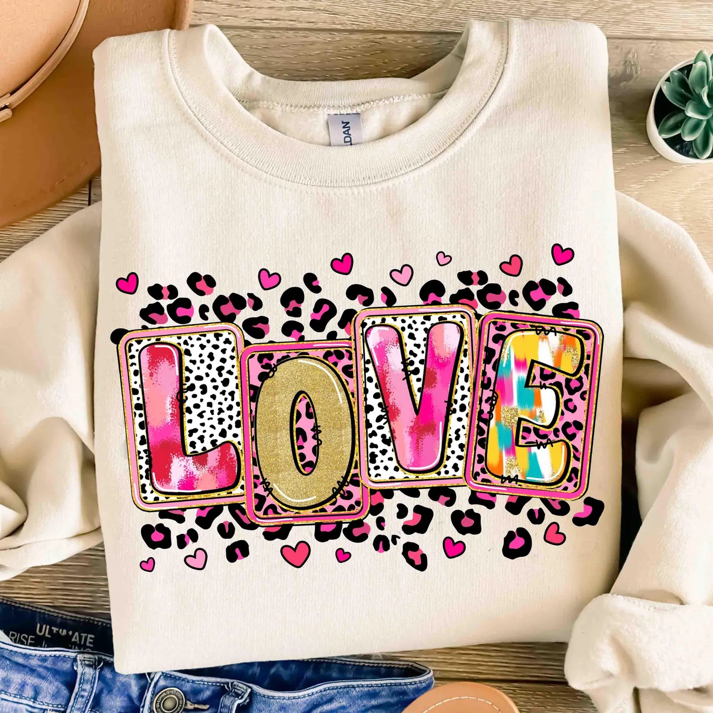 Love- Graphic Sweatshirt