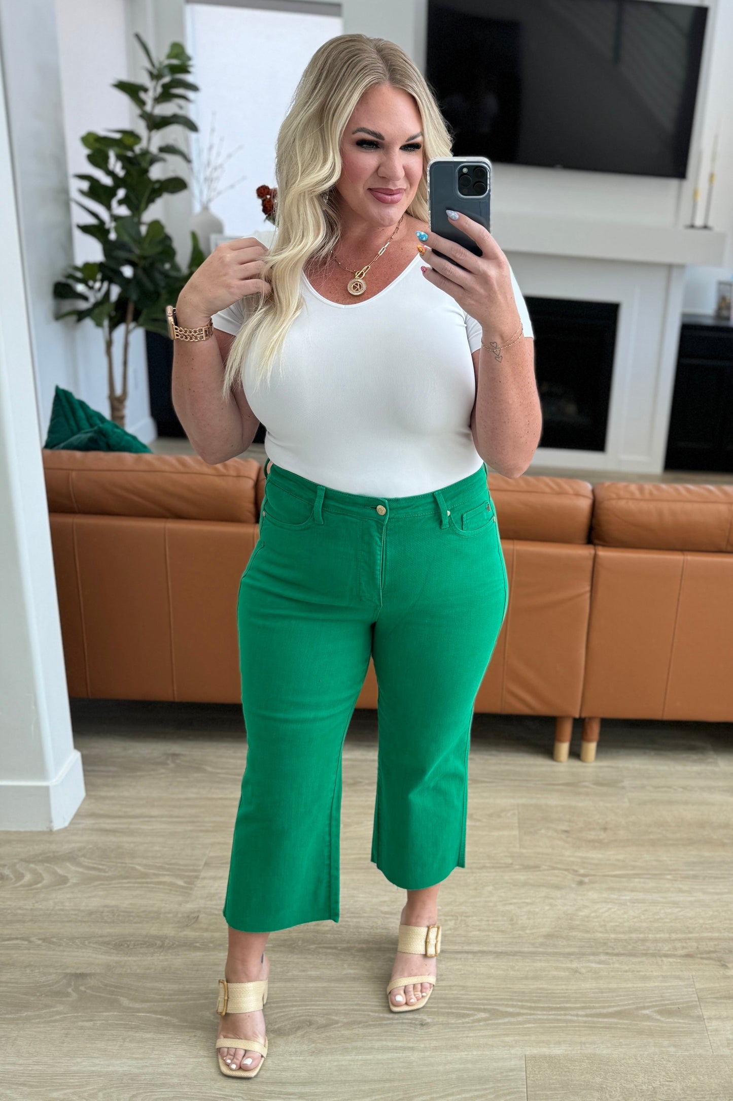 Lisa High Rise Control Top Wide Leg Crop Jeans in Kelly Green